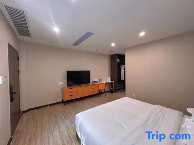 4 Bedrooms Double Villa