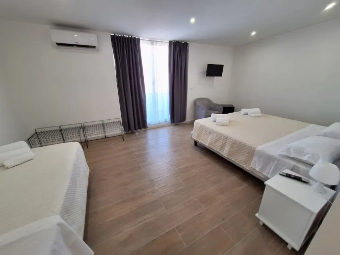 Room-triple Double Room