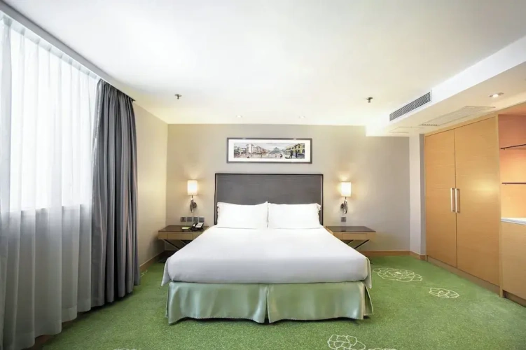 Lounge Access Double Suite