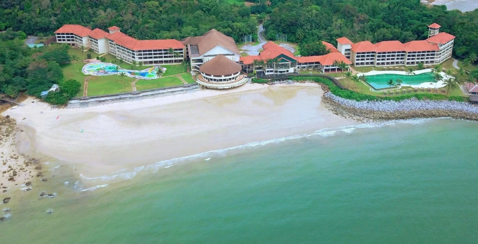 Deluxe Double room with balcony and with land view