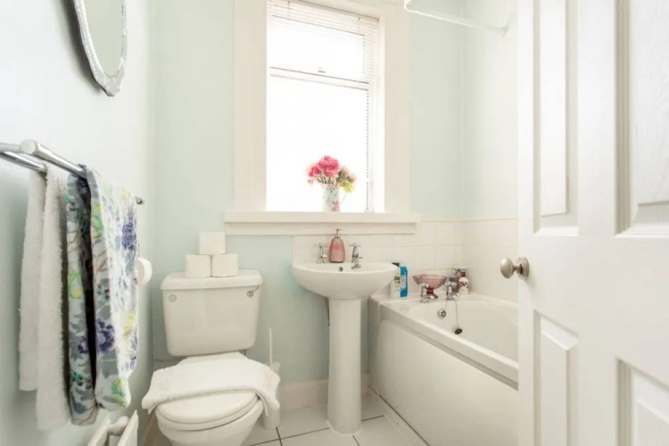 2 Bedroom Flat With Garden