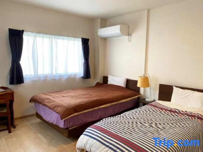 Quintuple Family Junior Suite
