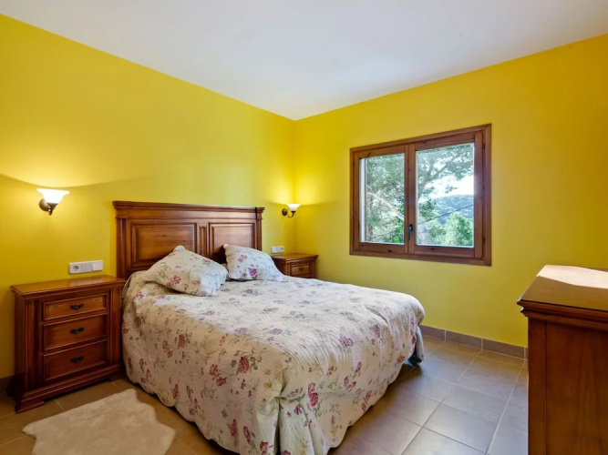 Spacious Apartment in Begur With Swimming Pool