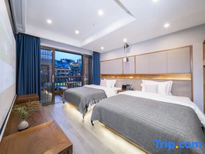 Standard Twin room with balcony and with river view