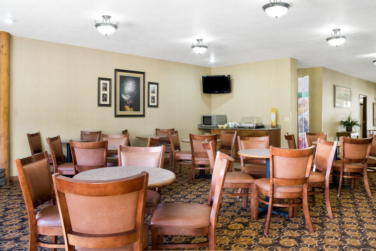 EverSpring Inn & Suites photo 18
