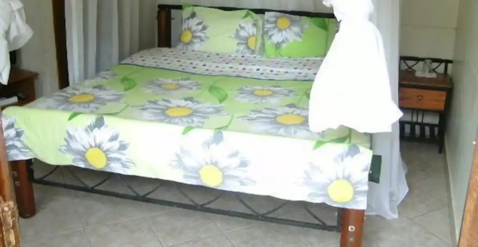 Fahari Guest House