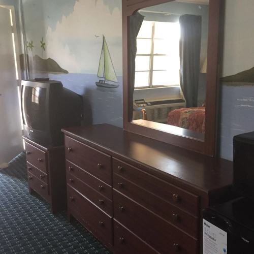 Guest Inn & Suites