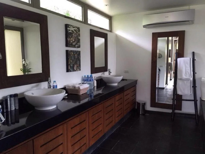 Layan Hill Pool Villa by BYG