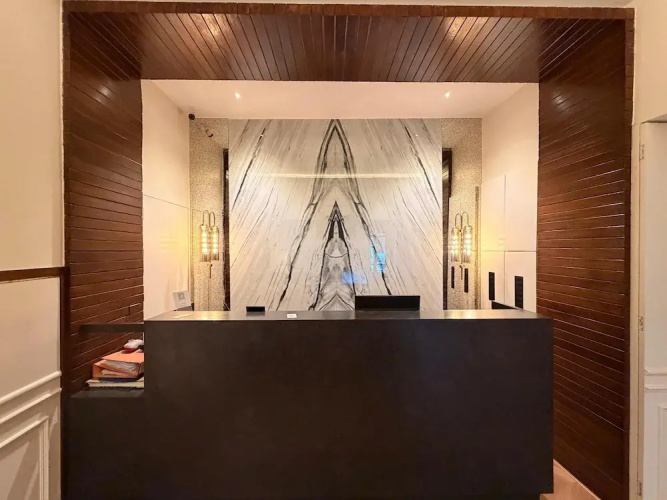 Palm Breeze Hotel - Colaba