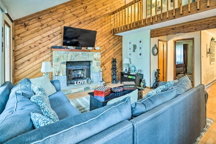 3 Bedrooms Cottage with balcony