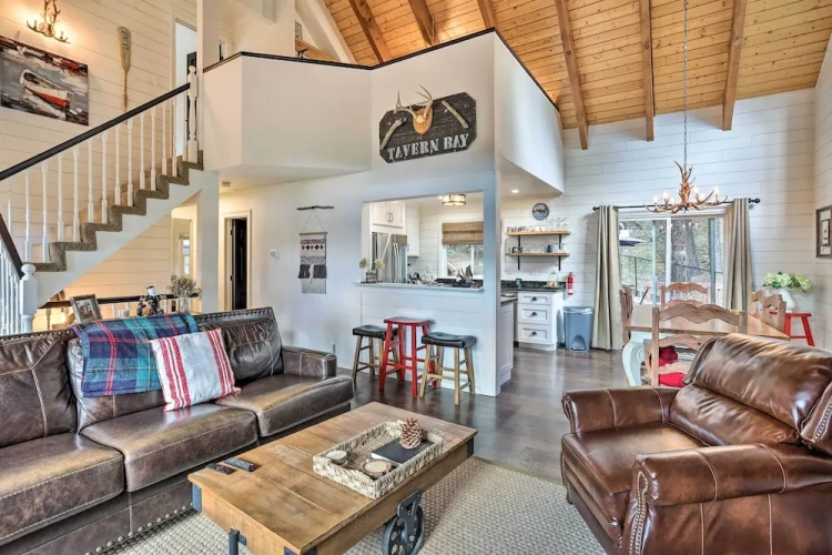 3 Bedrooms Cottage