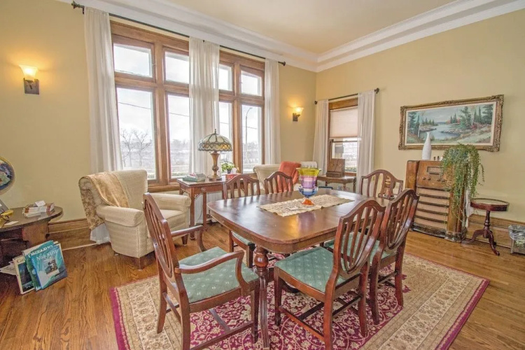 Greystone Manor Bed & Breakfast