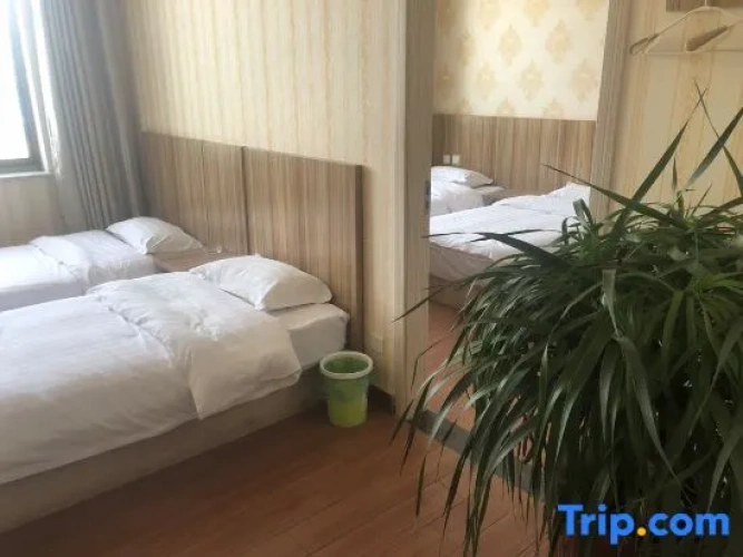 Quadruple Suite