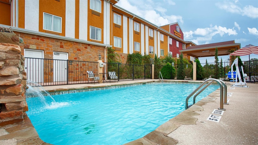 Blanco Luxury Inn & Suites photo 14