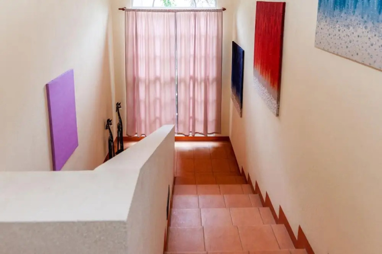 Nicely priced duplex in Surfside with private pool and AC in every room