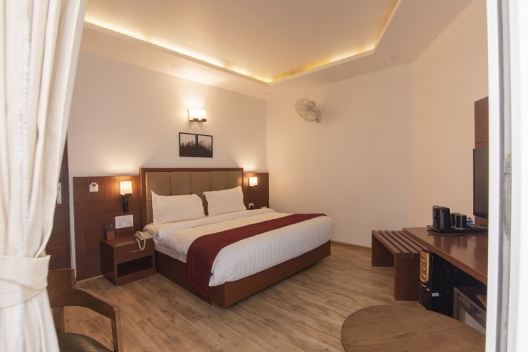 Executive room with balcony