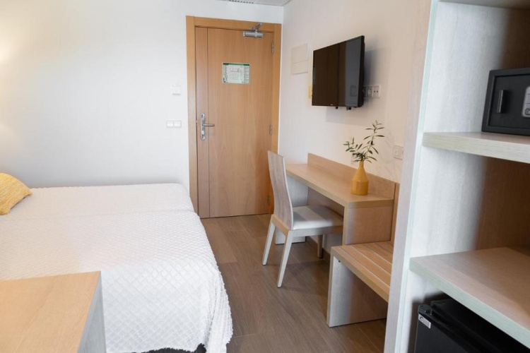 Standard Twin room with sea view