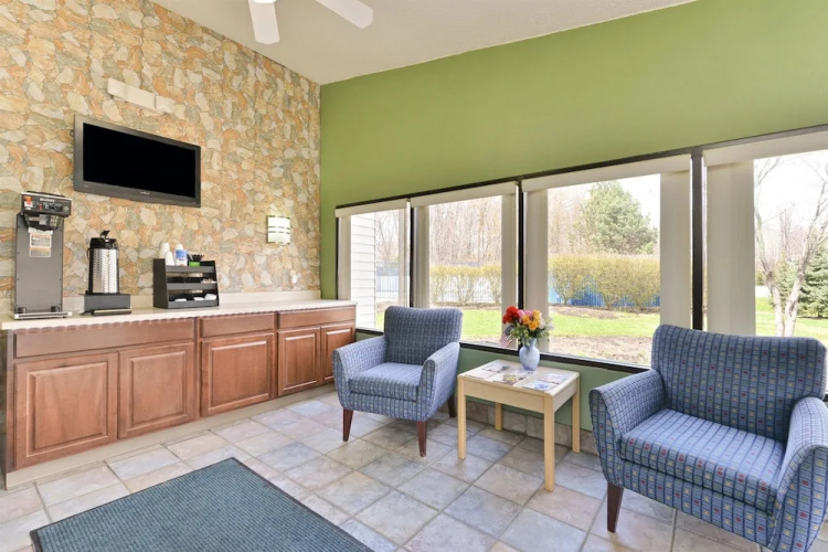 Americas Best Value Inn - Mentor
