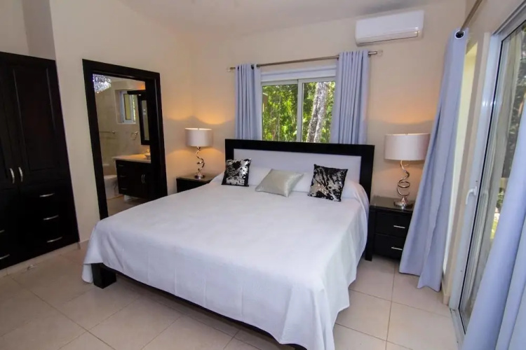 Private and Spacious 5 Bedroom Villa