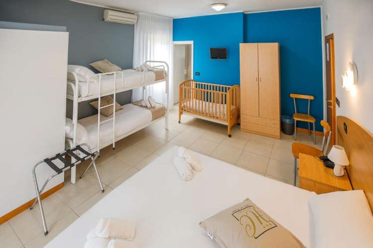 Standard Quadruple room