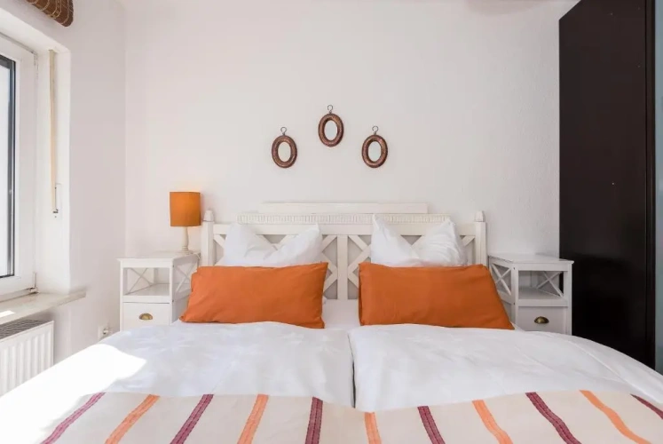 3 Bedrooms Apartment