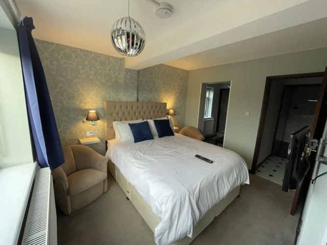 Deluxe Double Suite