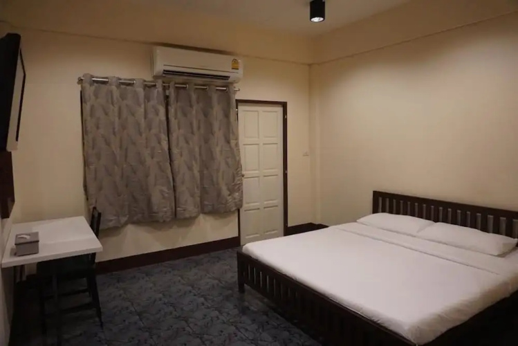 Sayan Mansion