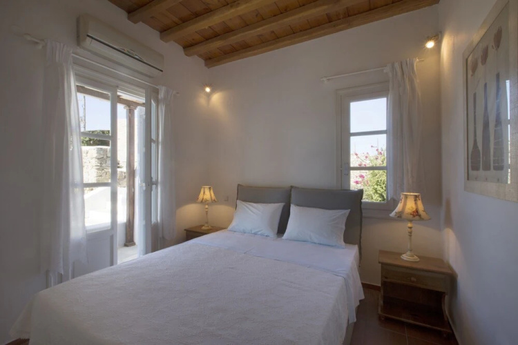 Psarrou villa for 10 guests, stunning sea views