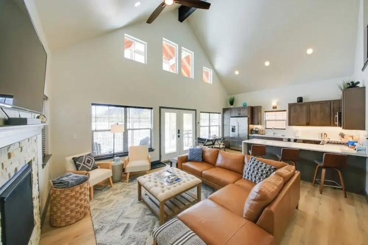 3 Bedrooms Cottage