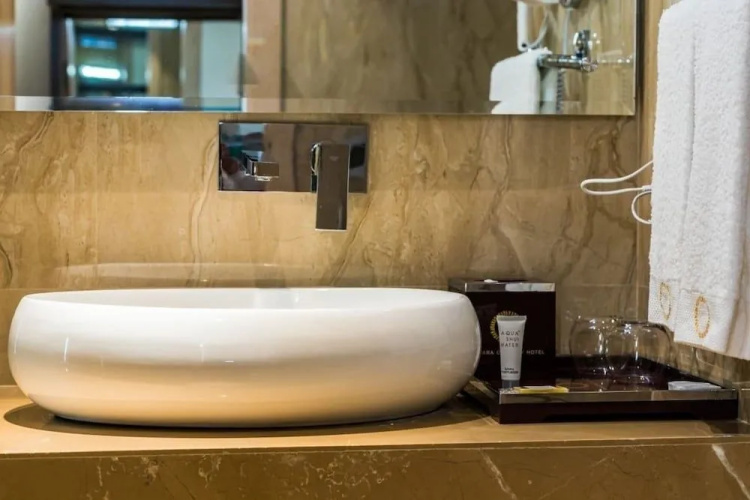 Amara Gateway Hotel