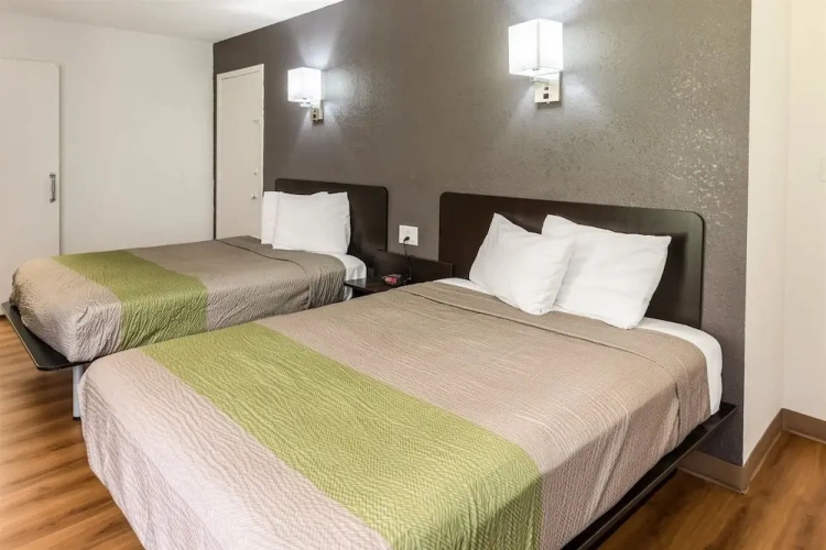 Deluxe Quadruple Suite