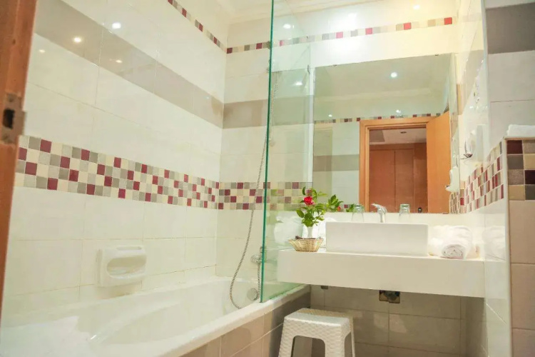 Hotel Marabout - Families and Couples Only