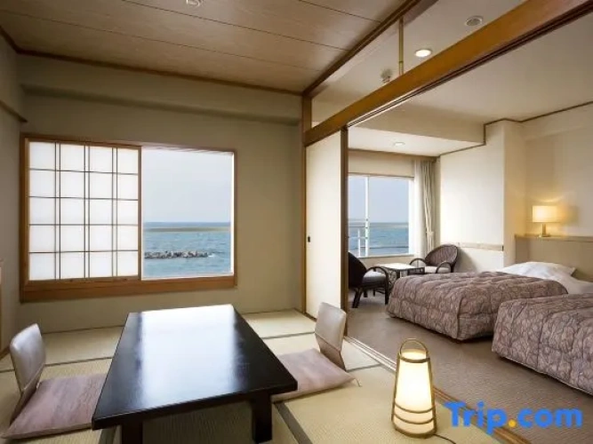 Standard Twin room with ocean view