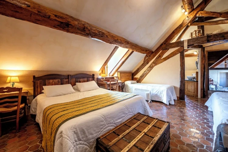 Standard Quadruple room