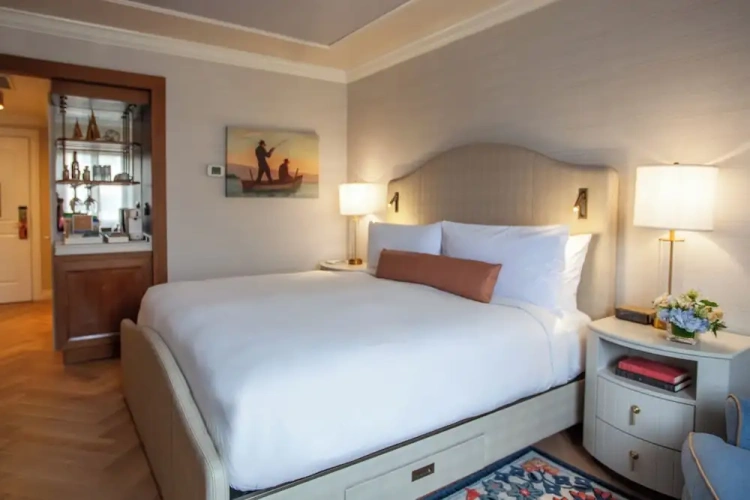 Deluxe Double room with balcony and with city view