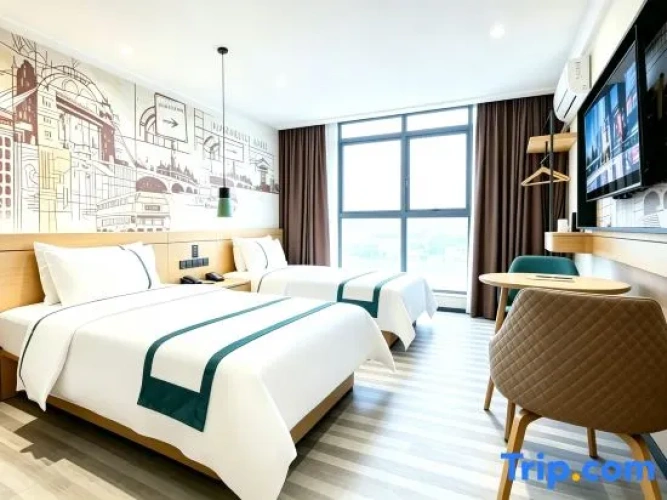 Standard Twin room with view