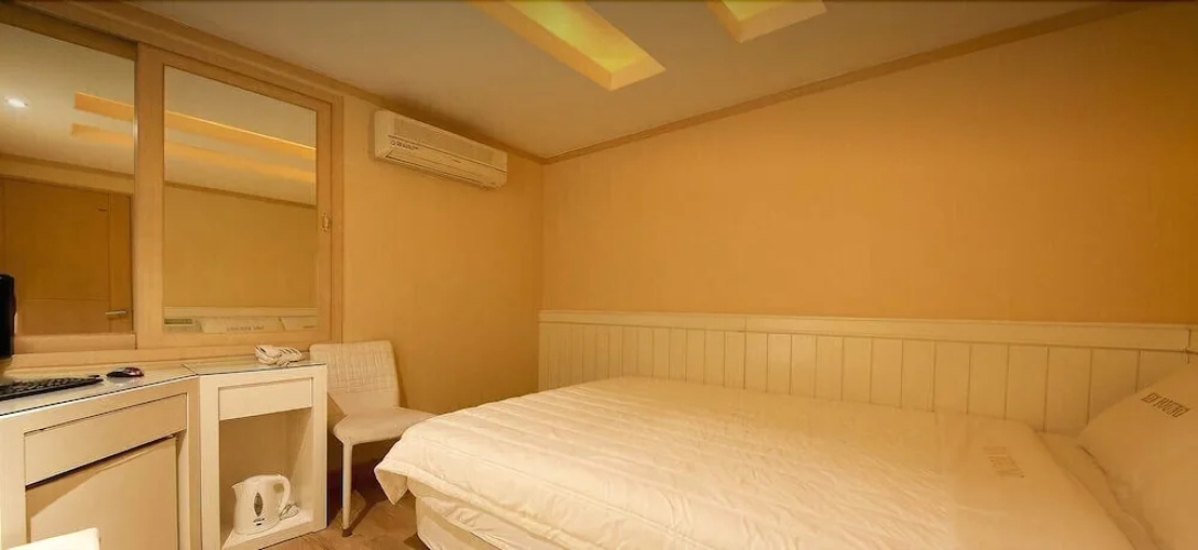 Sinyoung Motel