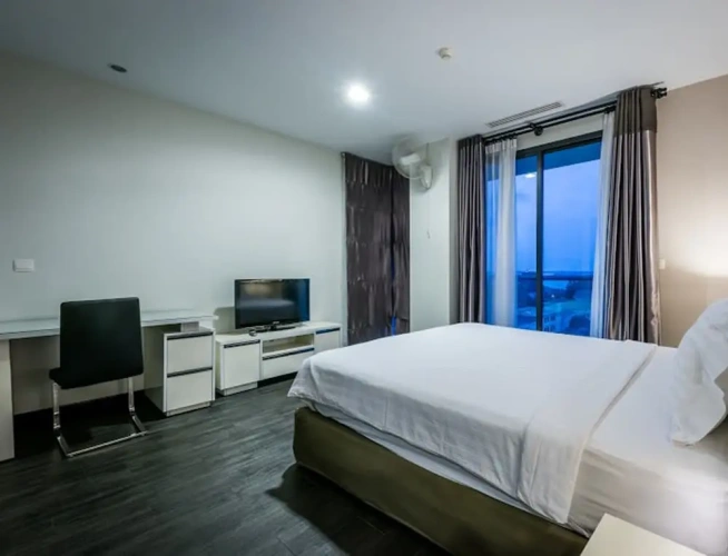 2 Bedrooms Suite with city view