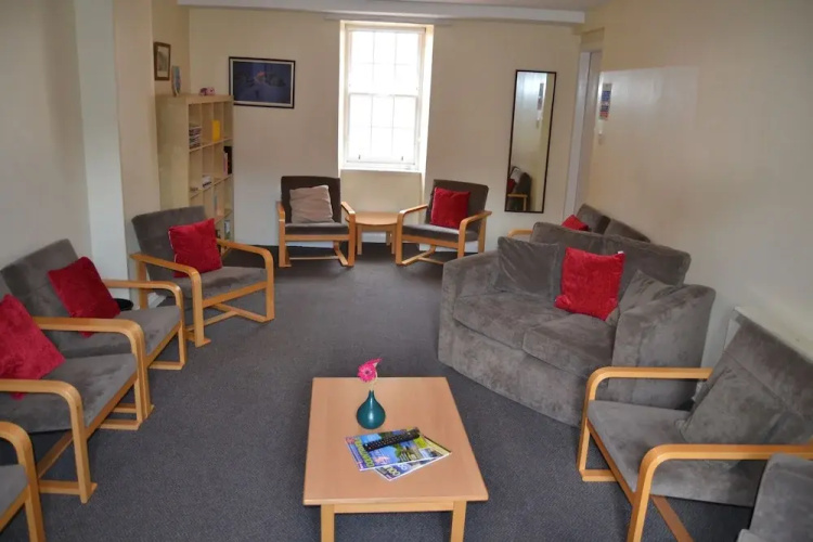 Wee Row Hostel