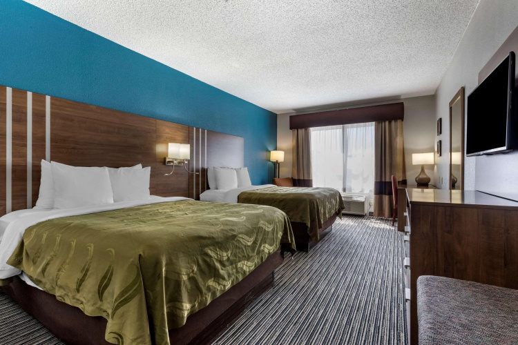 Quality Inn & Suites I-35 E / Walnut Hill