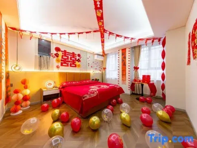 1 Bedroom Business Suite