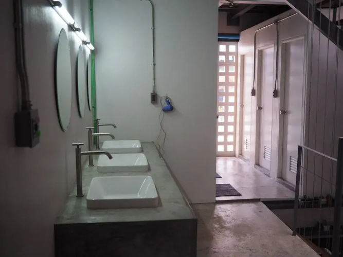 Hybrit Hostel & Cafe