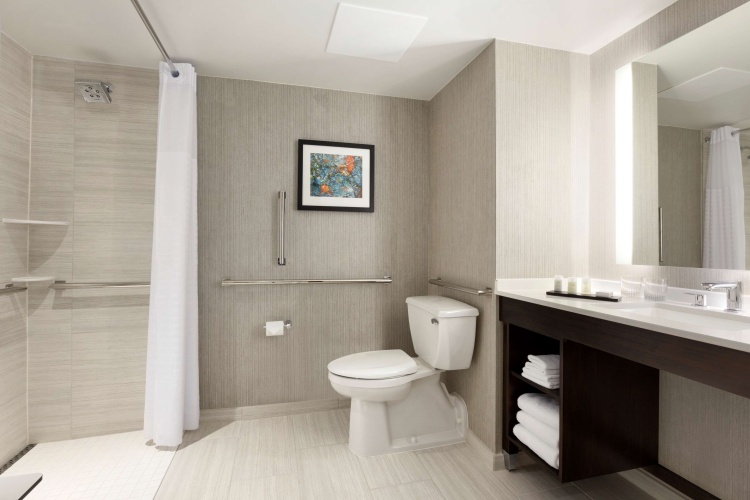 Embassy Suites by Hilton Chicago Lombard Oak Brook photo 10