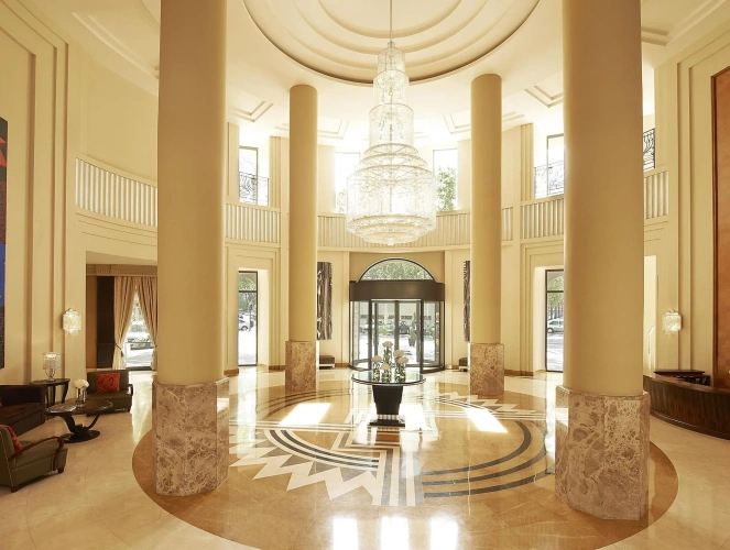 Presidential Whirlpool Suite