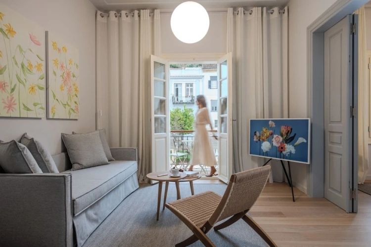 Deluxe Suite with balcony and with city view