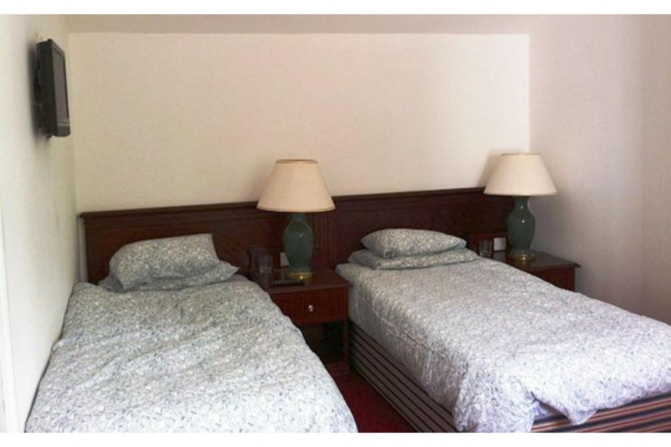 Basic Twin room