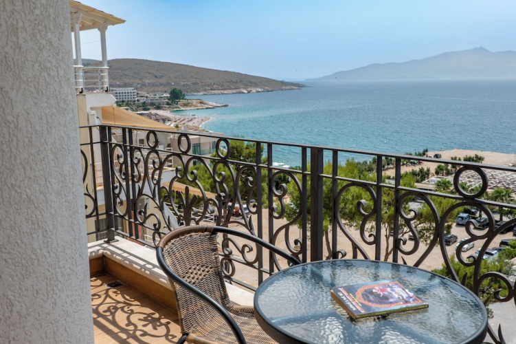 Ami Mar Hotel