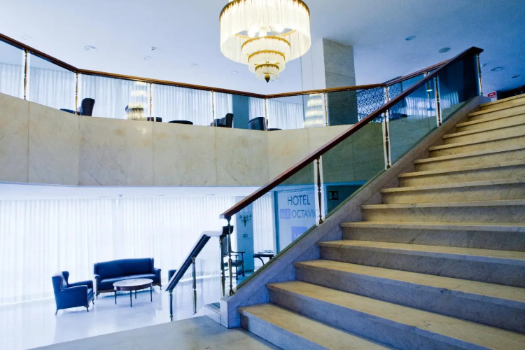 Hotel Mir Octavio