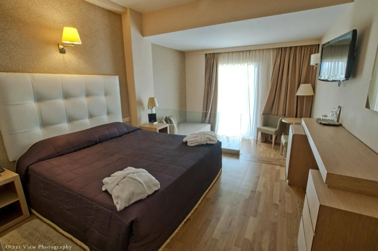Arty Grand Hotel