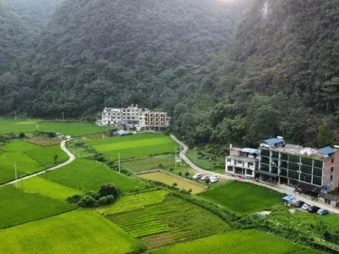 Maolan Yuelai Inn